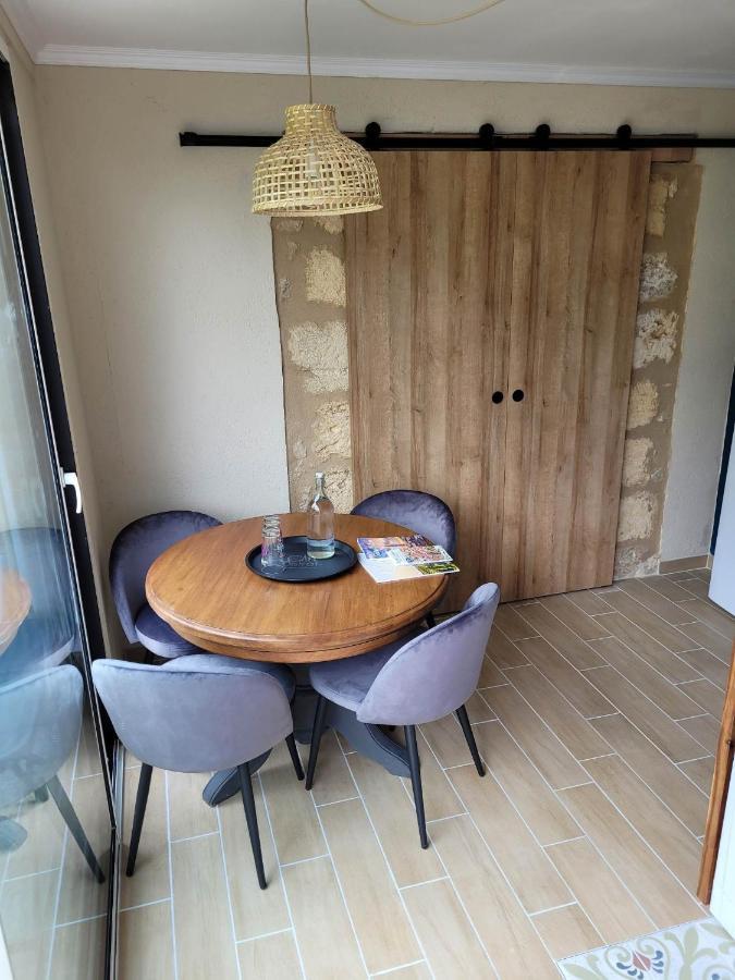 A L'Ombre De La Treille -Proche Saint-Emilion Bed & Breakfast Luaran gambar