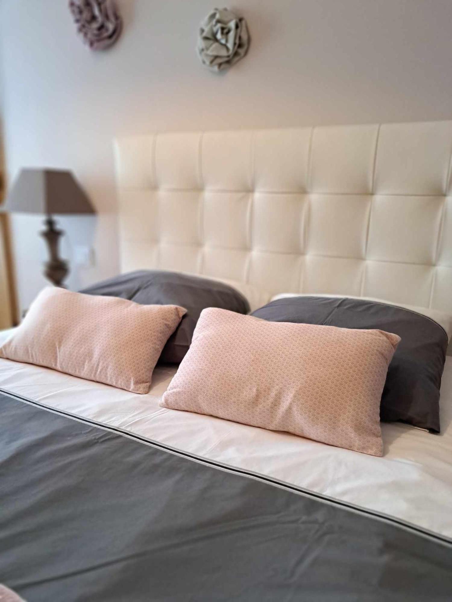 A L'Ombre De La Treille -Proche Saint-Emilion Bed & Breakfast Luaran gambar