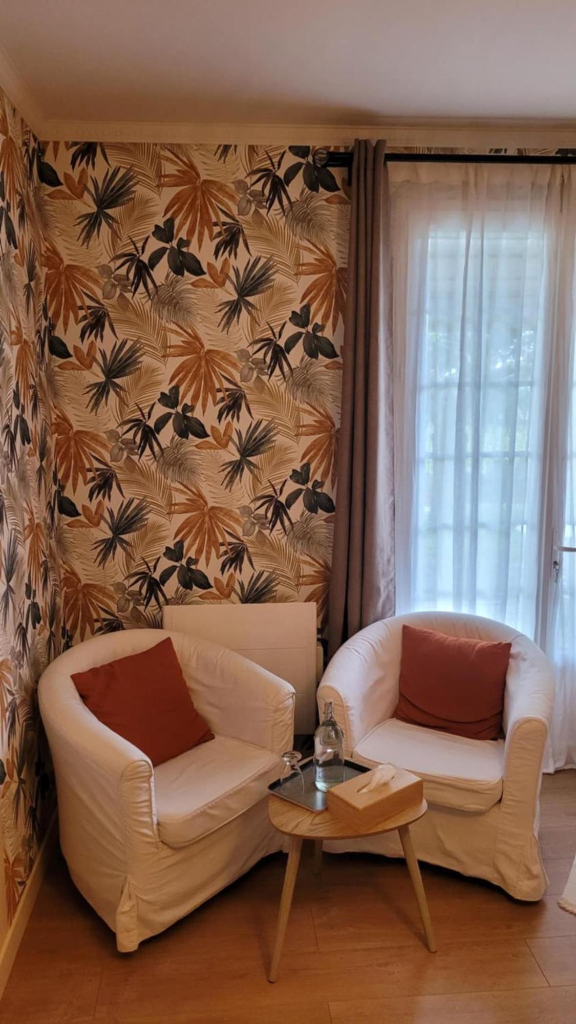 A L'Ombre De La Treille -Proche Saint-Emilion Bed & Breakfast Luaran gambar