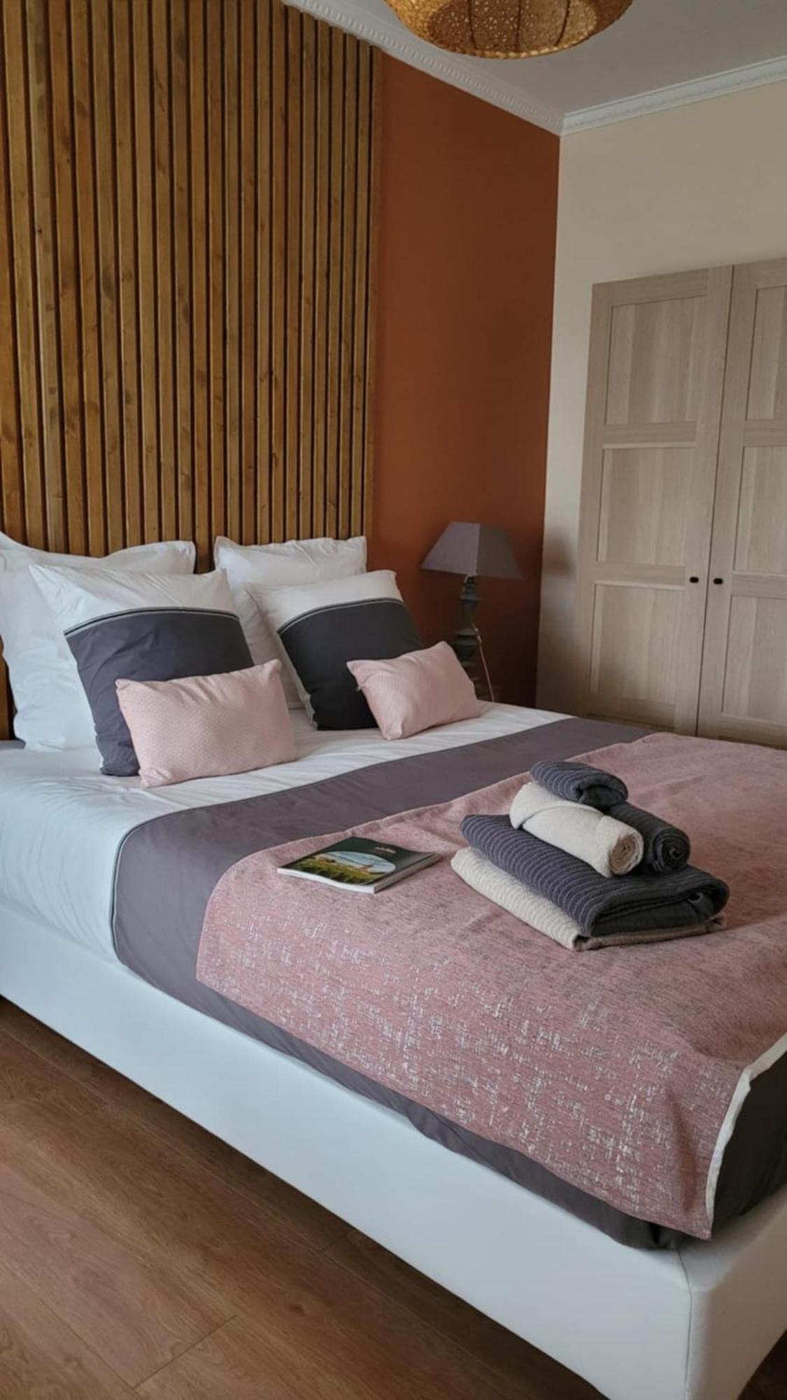 A L'Ombre De La Treille -Proche Saint-Emilion Bed & Breakfast Luaran gambar